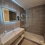 Miranove 4*